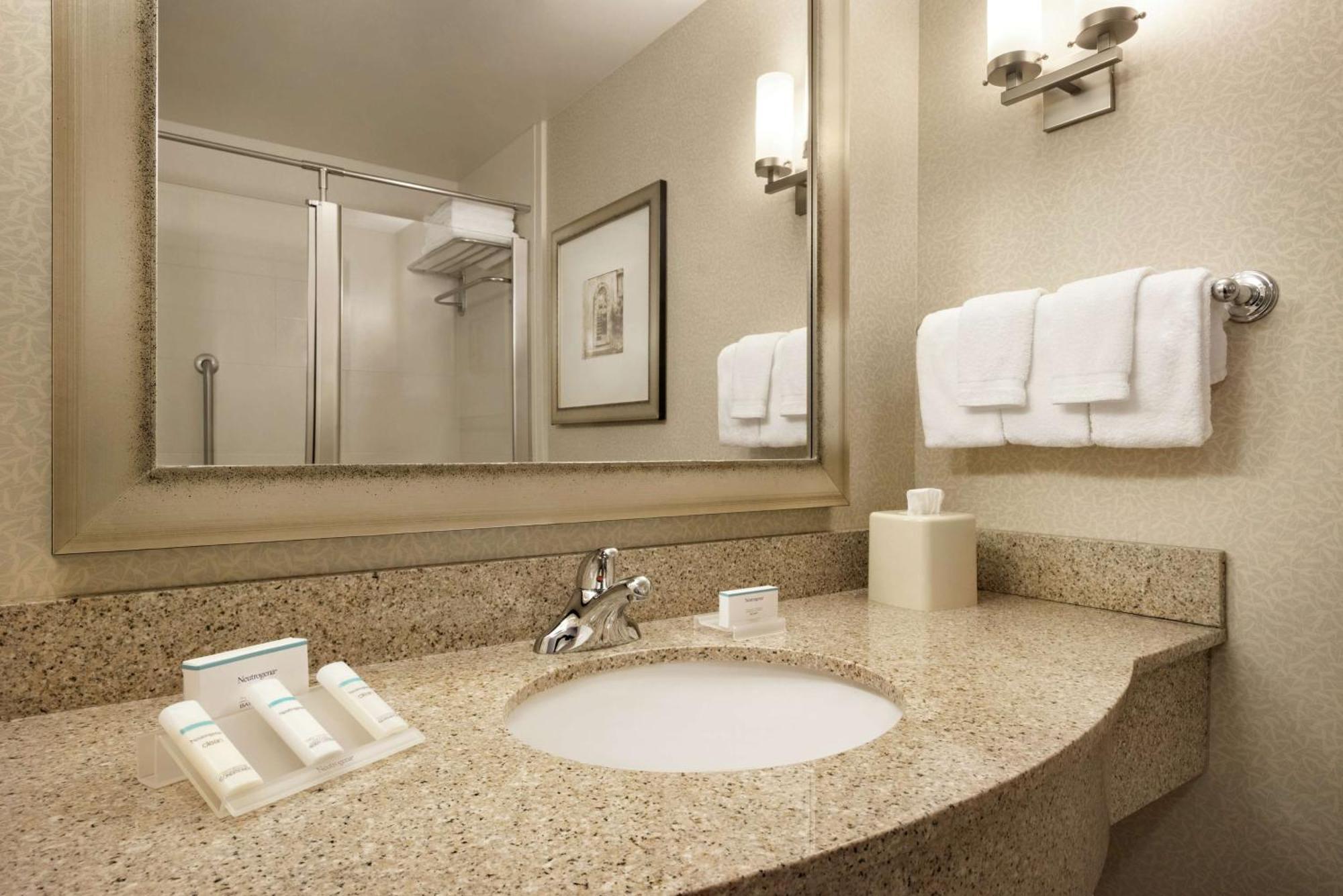 Hilton Garden Inn Minneapolis Downtown Dış mekan fotoğraf
