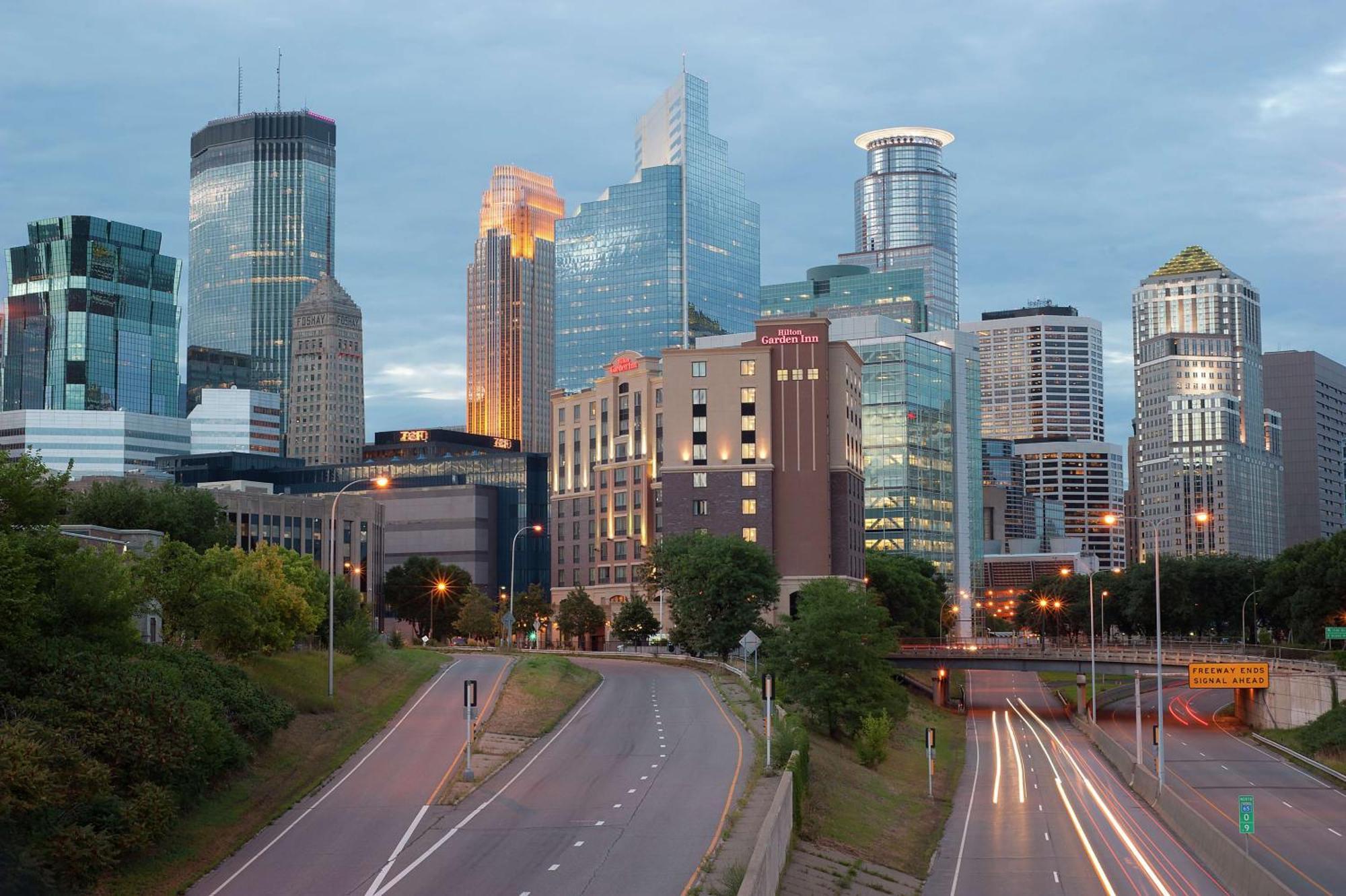 Hilton Garden Inn Minneapolis Downtown Dış mekan fotoğraf