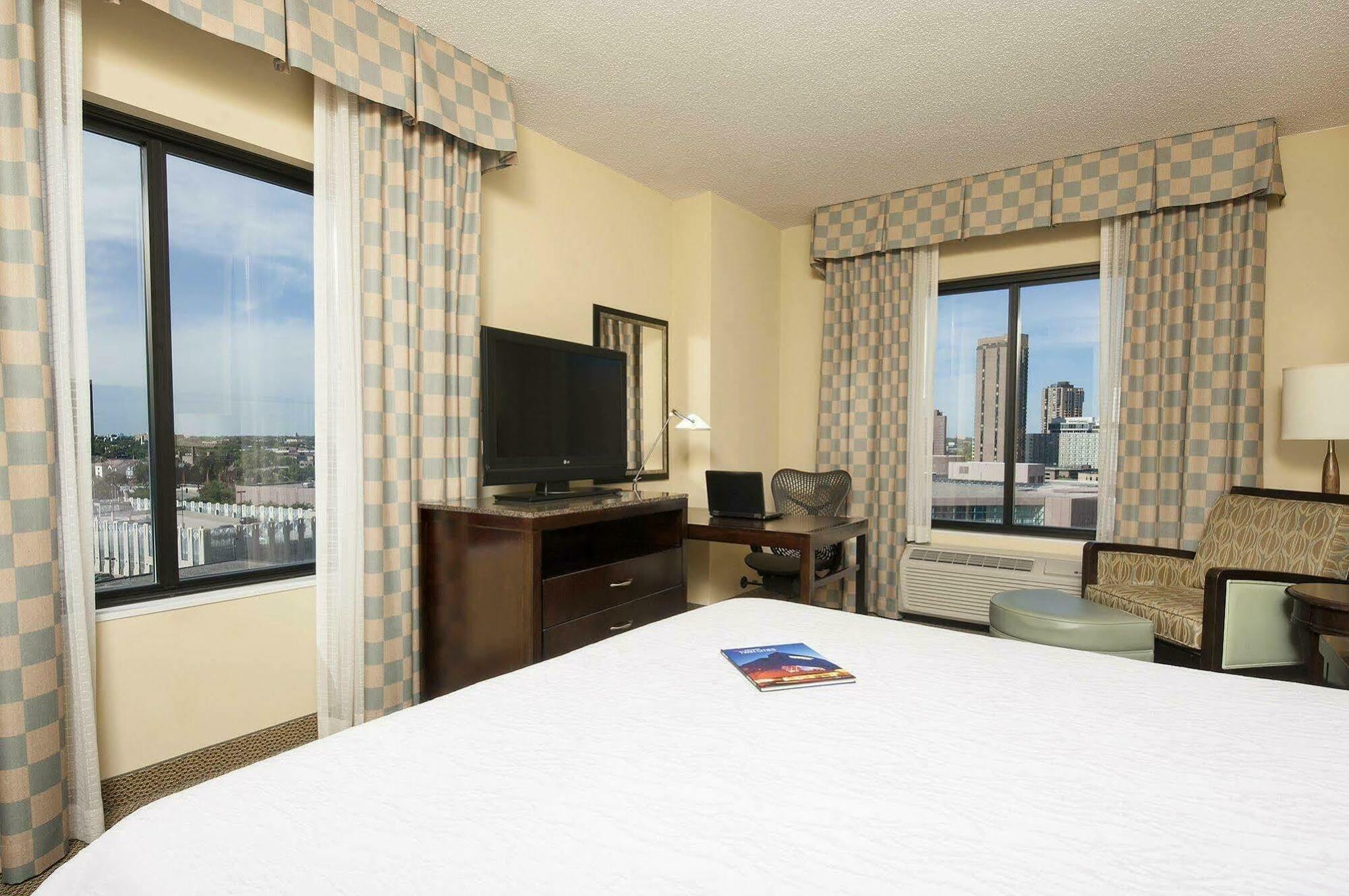 Hilton Garden Inn Minneapolis Downtown Dış mekan fotoğraf